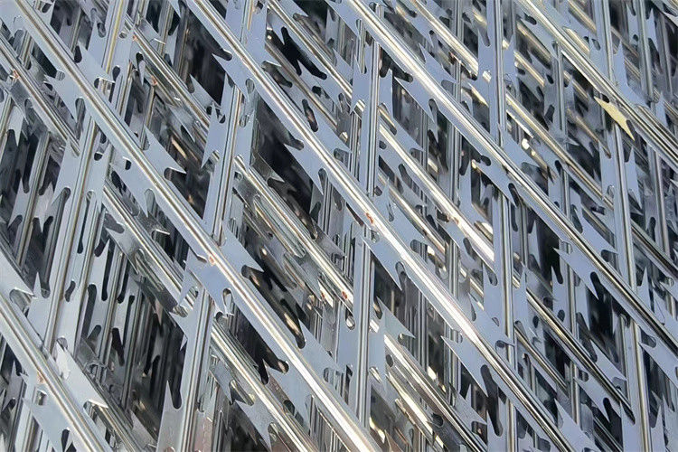 PVC Coated Manufacturers Three Blades Fine Welded Razor Wire Mesh China 2m× 6m Size