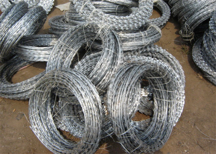 Razor Concertina Barbed Wire Galvanized Blade Fence For Security Perimeter
